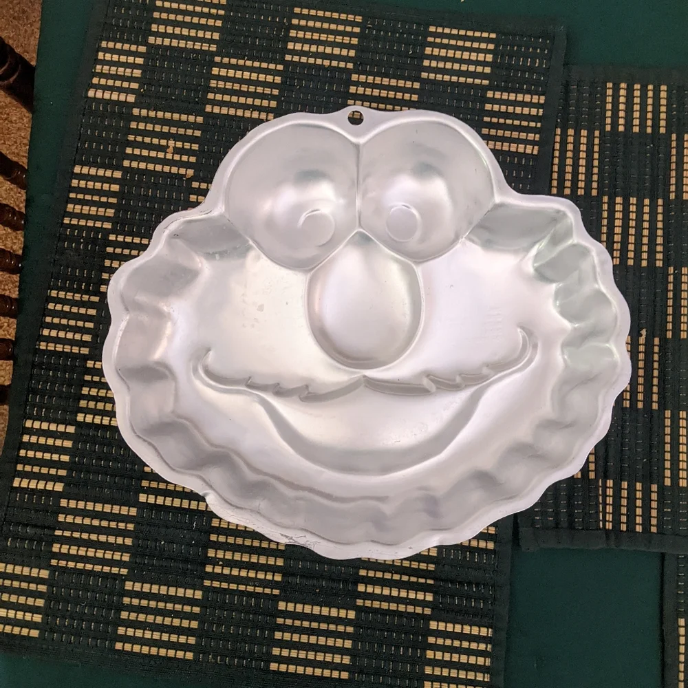 2002 Wilton elmo pan